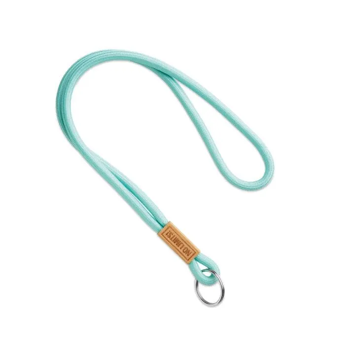ML1073 Lanyard de cordón con detalle de bambú.